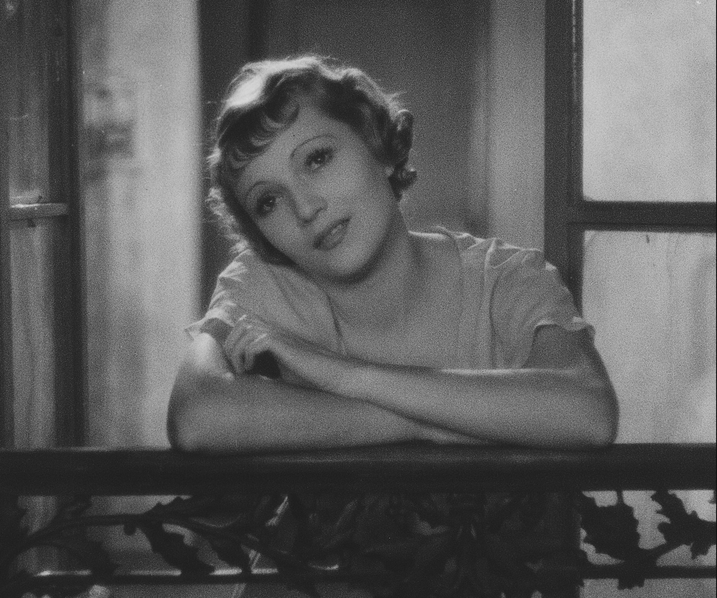 「巴里祭」 (c)1933 - TF1 DROITS AUDIOVISUELS