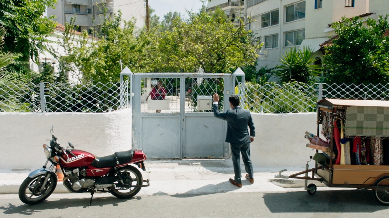 崖っぷちの仕立て屋が手作り屋台でドレス届ける「テーラー」本編映像