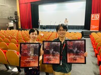 左から荒木知佳、杉田協士。