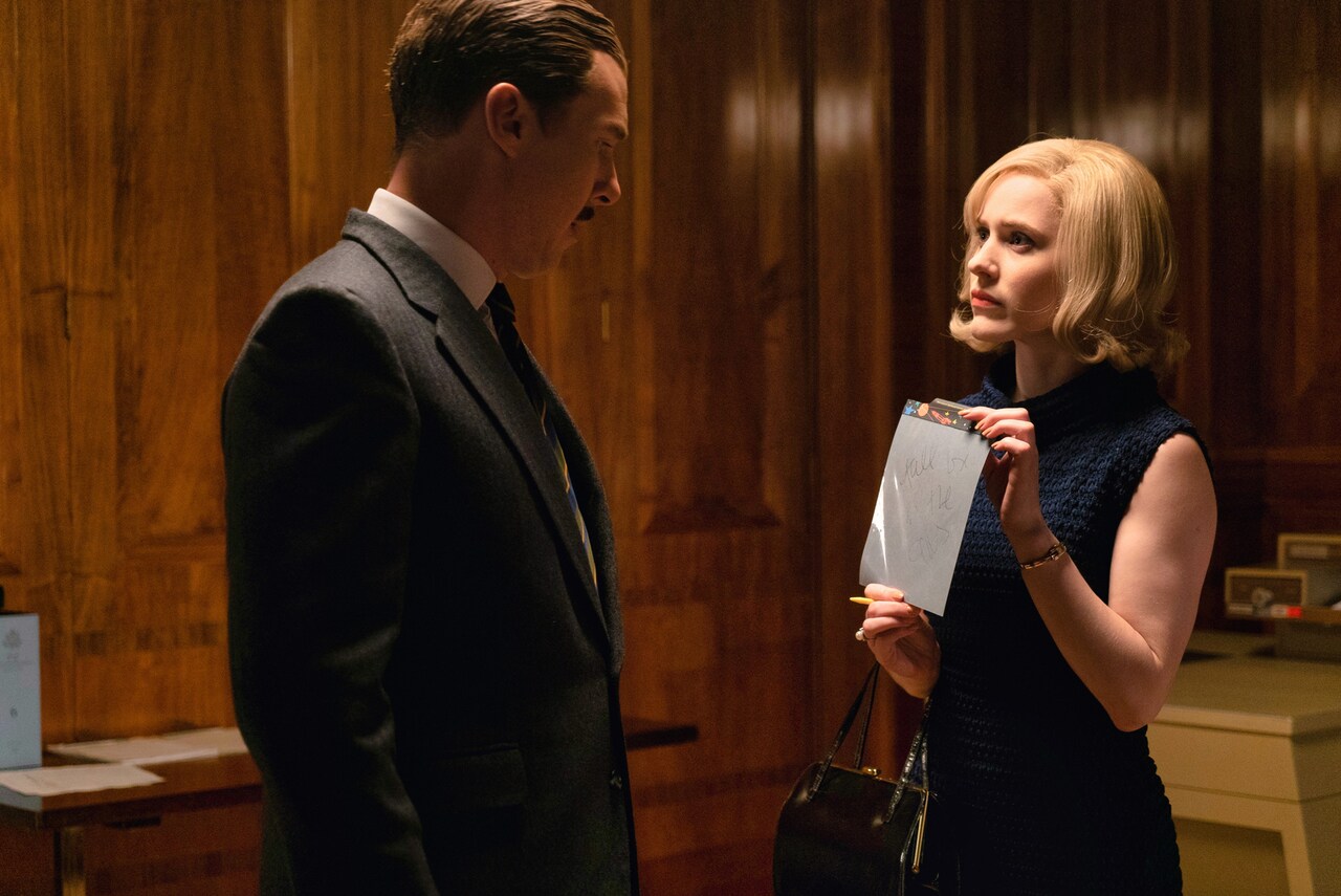 たばこの中に脱出計画書、カンバーバッチ主演「クーリエ：最高機密の運び屋」本編映像