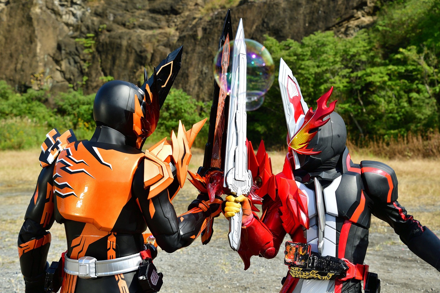 「劇場短編 仮面ライダーセイバー 不死鳥の剣士と破滅の本」 (c)2020 スーパーヒーロープロジェクト (c)石森プロ・テレビ朝日・ADK EM・東映