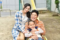 上から中島亜梨沙演じる晴香、生島勇輝演じる尾上亮、番家天嵩演じるそら。