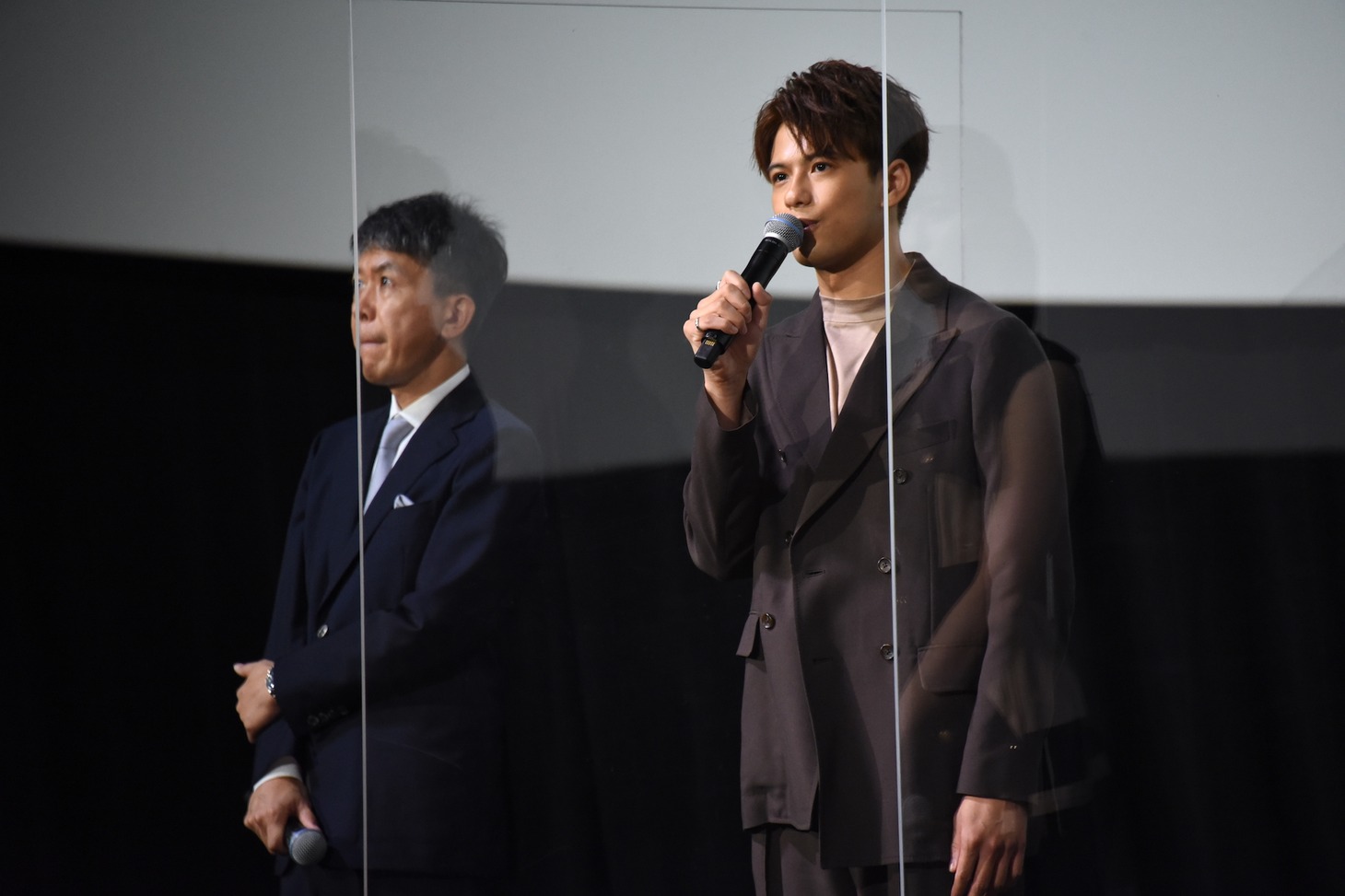 左から河合勇人、森崎ウィン。