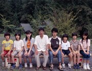 中村倫也の映画初出演作、人間の愚かさをユーモラスに描く「七人の弔」放送