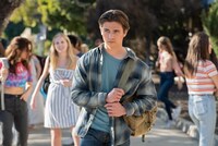 「ヒーズ・オール・ザット」