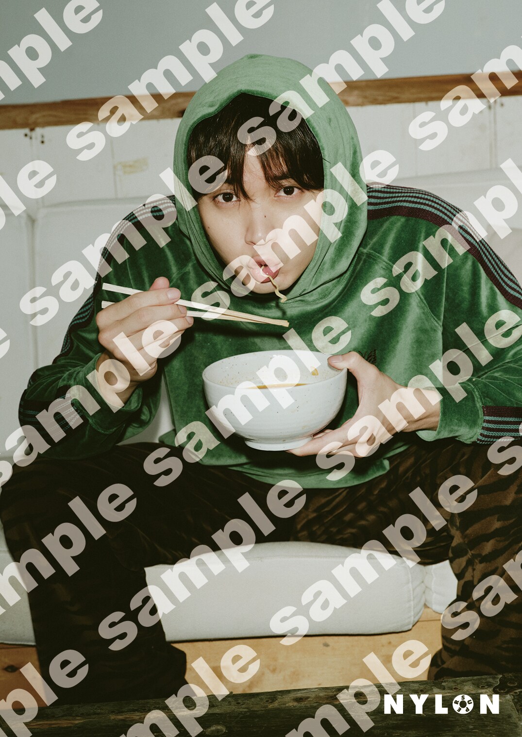 1冊まるごと磯村勇斗、29歳の誕生日に“ハプニング”だらけのNYLON SUPER