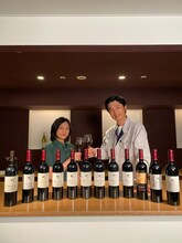 左から竹島由夏、平山浩行。