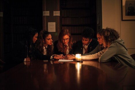 「降霊会─血塗られた女子寮─」 (c)2020 HANWAY SÉANCE LIMITED