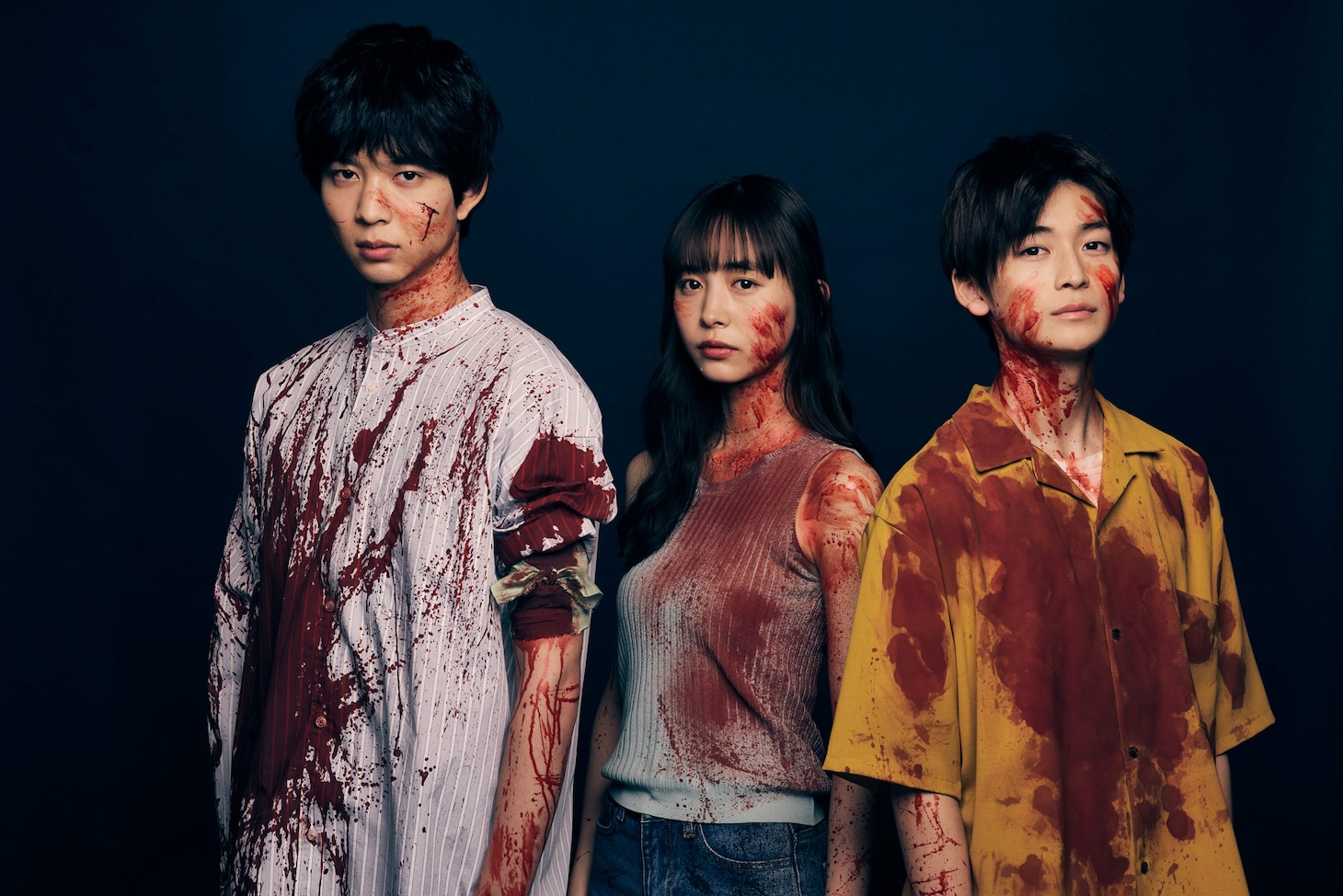 左から鈴木仁、井桁弘恵、高橋文哉。
