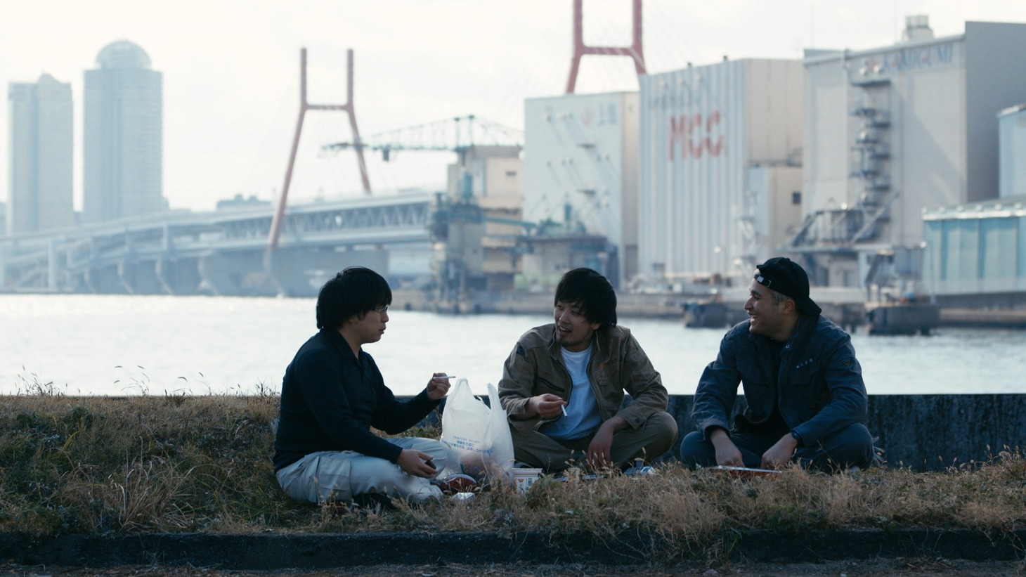 「WHOLE/ホール」