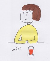 益田ミリ描き下ろしの自画像イラスト。