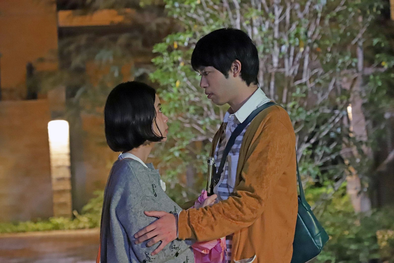 ヒロインは超アンラッキー体質、趣里×渡辺大知「初情事まであと1時間」の新カット