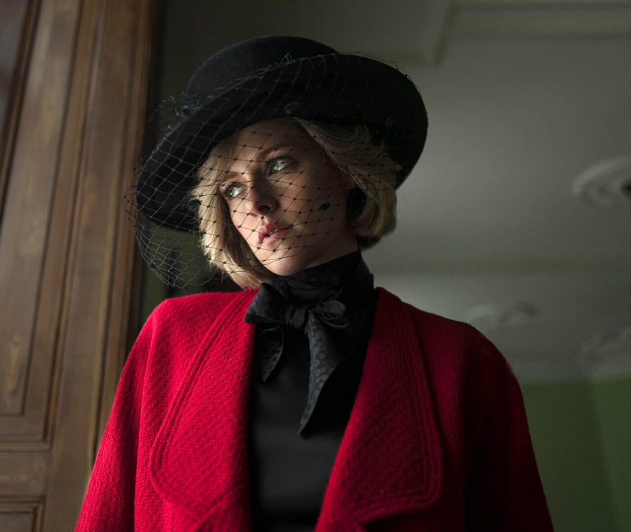 クリステン・スチュワートがダイアナ妃演じた伝記映画の初映像、運命の3日間描く