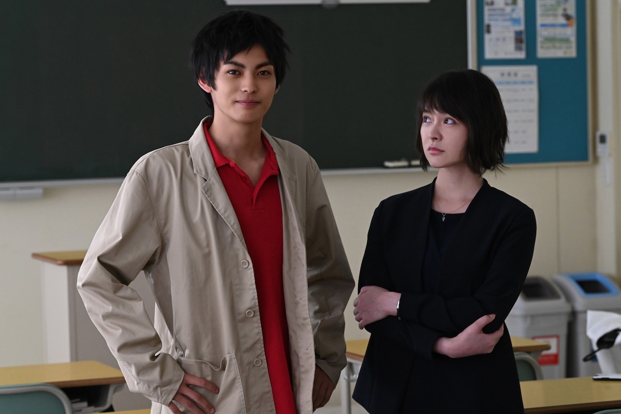 神尾楓珠が空気読めない“顔だけ先生”に、連続ドラマで貫地谷しほりと共演