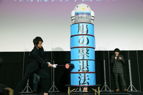 左から藤原竜也、風間俊介。