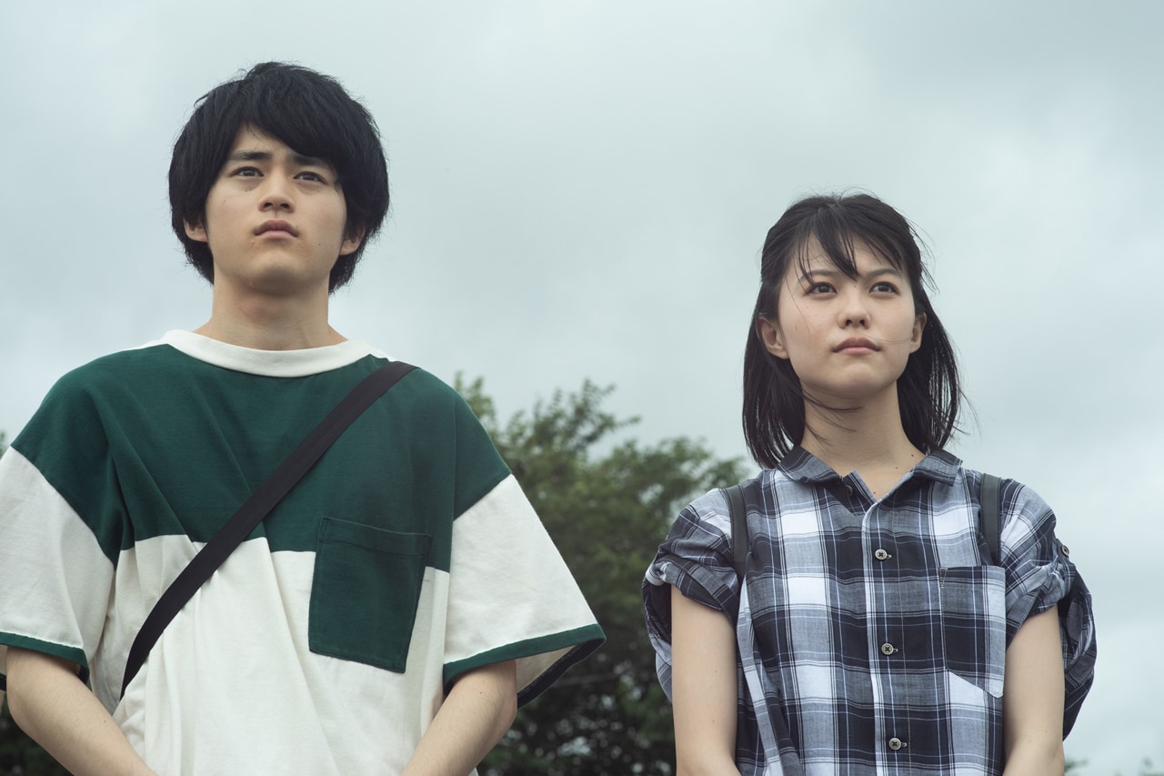 志田彩良、鈴鹿央士ら捉えた「かそけきサンカヨウ」新カット