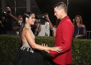 「シンデレラ」プレミアイベントに出席したカミラ・カベロとニコラス・ガリツィン。