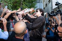 ティモシー・シャラメ（中央）