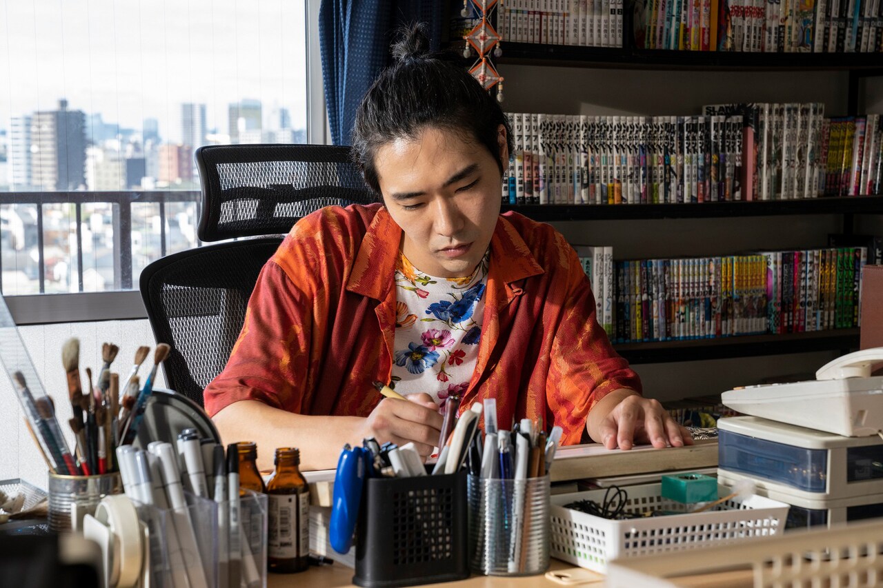 「わたとな」“マンガ家”柄本佑の場面写真が到着、アラタアキによる幻の絵も