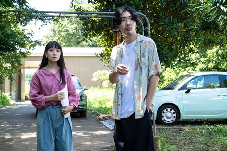 「先生、私の隣に座っていただけませんか？」