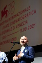 第78回ヴェネツィア国際映画祭で登壇した湯浅政明。