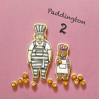 「パディントン2」をモチーフにしたアイシングクッキー。