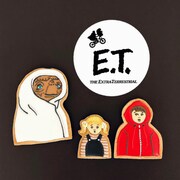 「E.T.」をモチーフにしたアイシングクッキー。