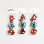 スパイダーマンをモチーフにしたアイシングクッキー。