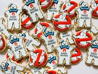 「ゴーストバスターズ」をモチーフにしたアイシングクッキー。
