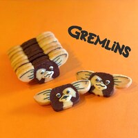 「グレムリン」をモチーフにしたアイシングクッキー。