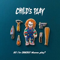 「チャイルド・プレイ」をモチーフにしたアイシングクッキー。