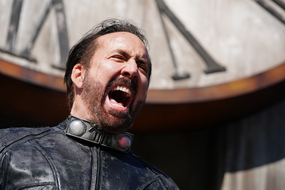 ニコラス・ケイジ、絶叫！園子温の「プリズナーズ・オブ・ゴーストランド」予告編