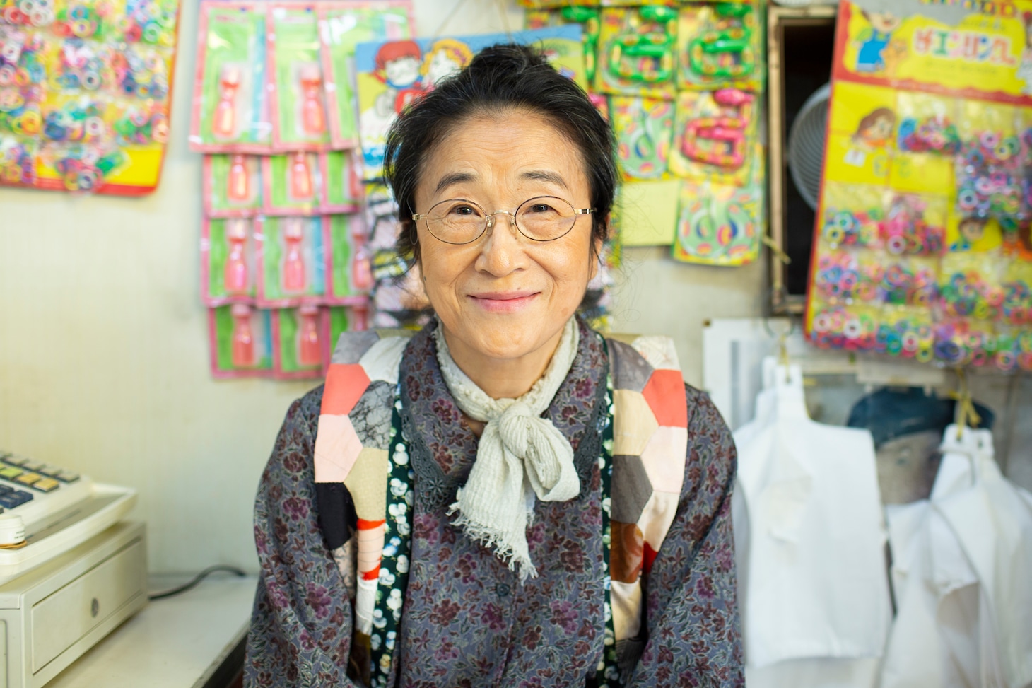 お春役の木野花。