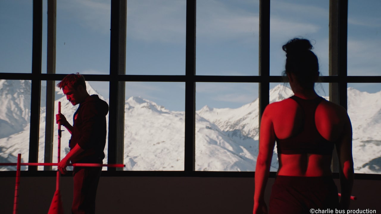 15歳の少女が鬼コーチに追い詰められる、スリラー「スラローム」WOWOWで放送