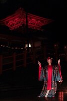 宮城茂雄による奉納演舞の様子。