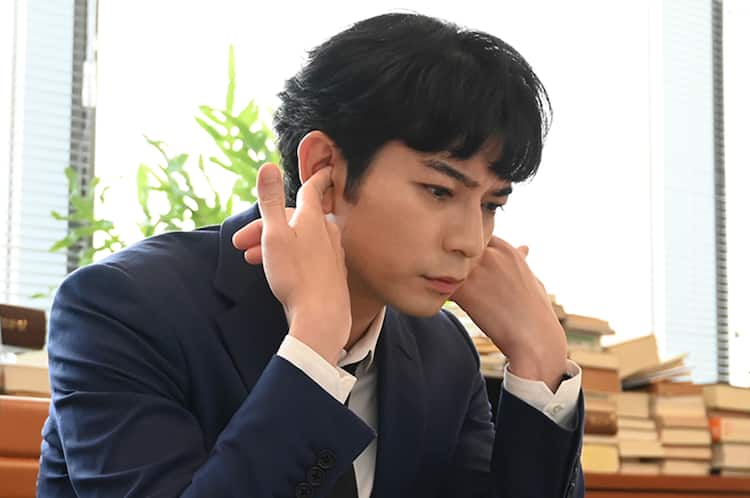公開まであと99日 99 9 松本潤らの新カット到着 ドラマ版の配信もスタート 映画ナタリー