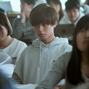 無気力な永瀬廉、冷酷な池田エライザ…「真夜中乙女戦争」新カット、柄本佑は車燃やす