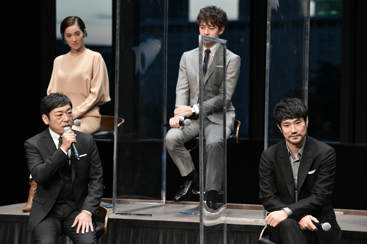 「日本沈没―希望のひと―」制作発表会見の様子。