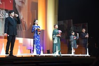 「そして、バトンは渡された」ジャパンプレミアの様子。