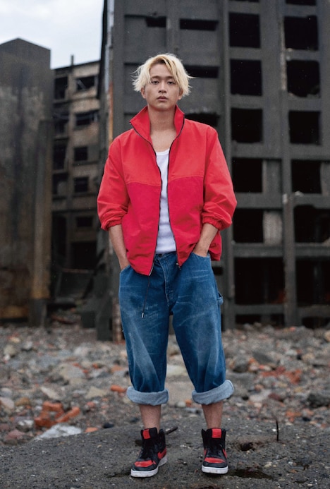 「軍艦少年」ムビチケカードの購入者にプレゼントされる、ポストカードのビジュアル。