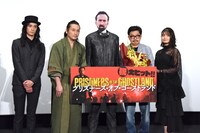 「プリズナーズ・オブ・ゴーストランド」公開記念舞台挨拶の様子。