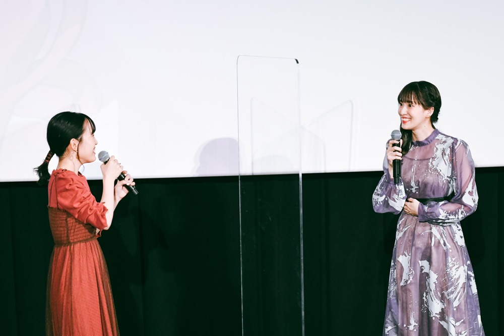 左から鈴木みのり、小清水亜美。