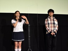 左から土屋太鳳、吉浦康裕。