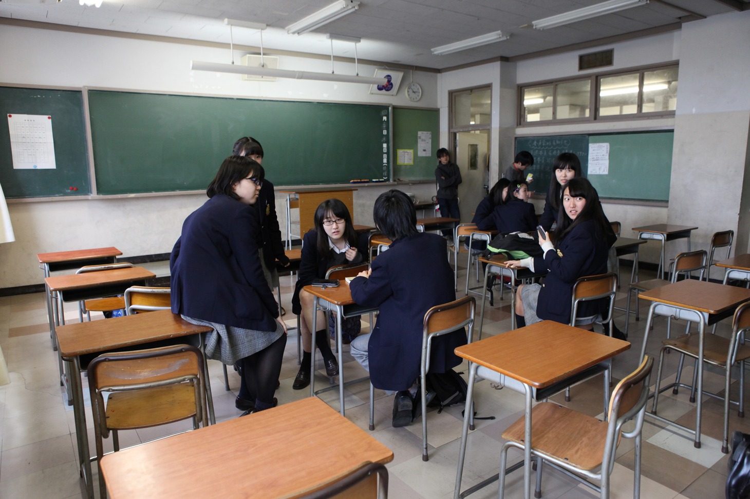 「彼女はひとり」