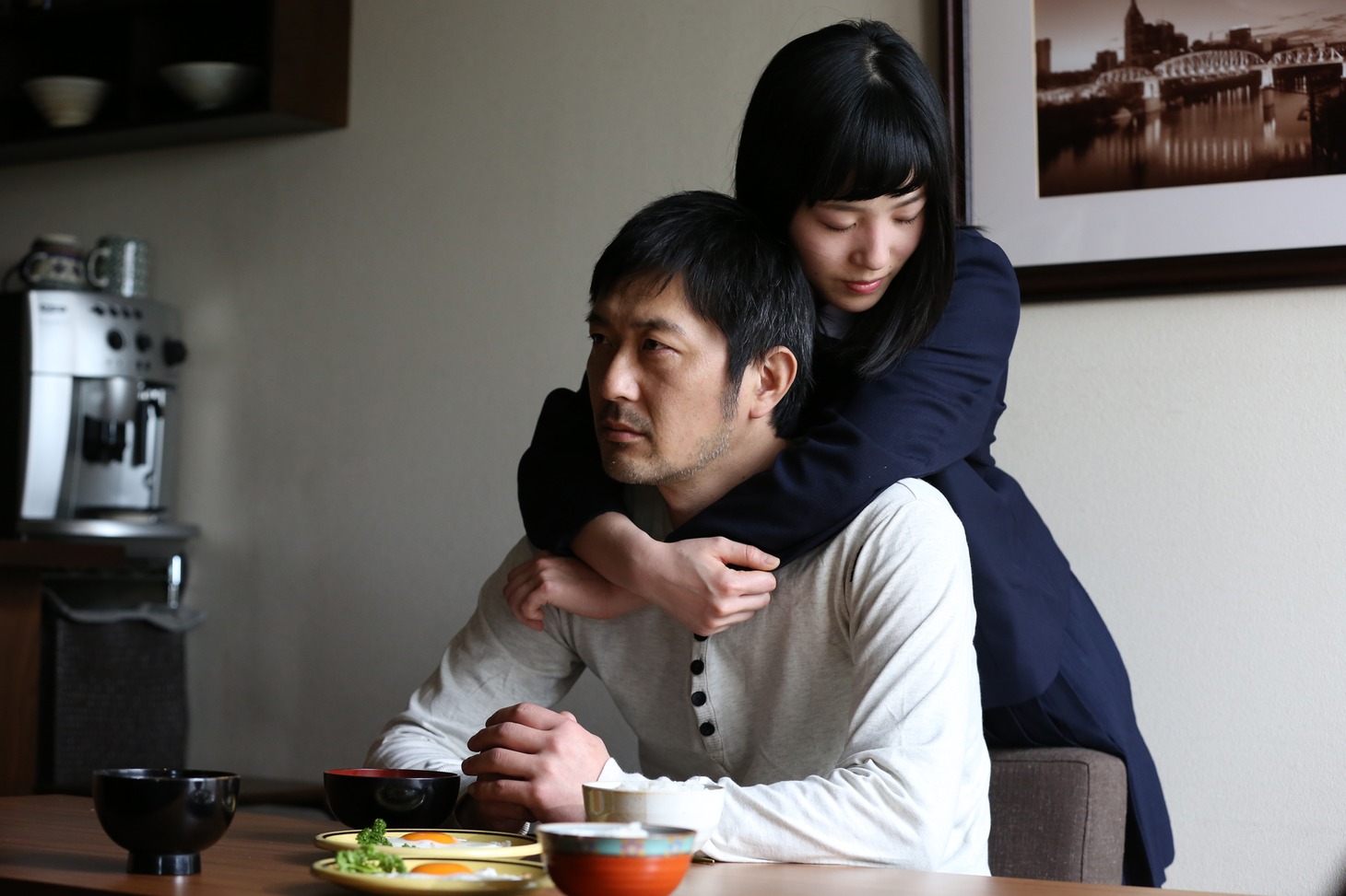 「彼女はひとり」