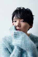 古川雄輝写真集「果実」より。