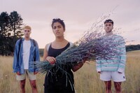 「未来は私たちのもの」 (c) Juenglinge