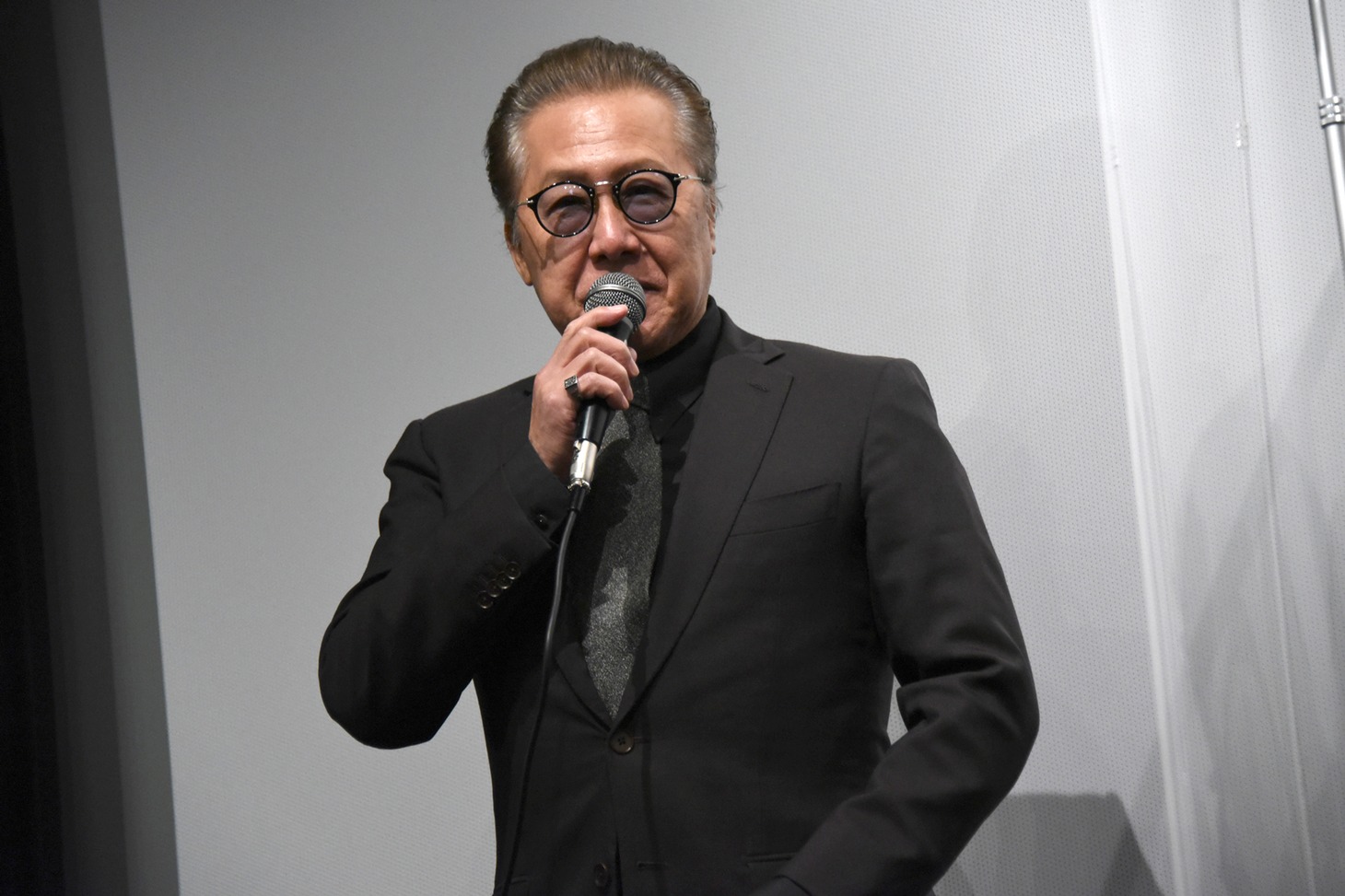 石橋凌