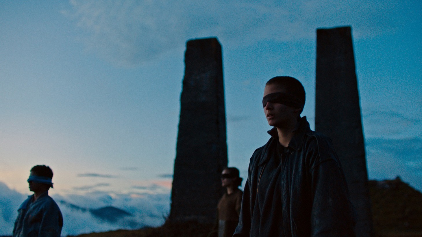 「MONOS 猿と呼ばれし者たち」