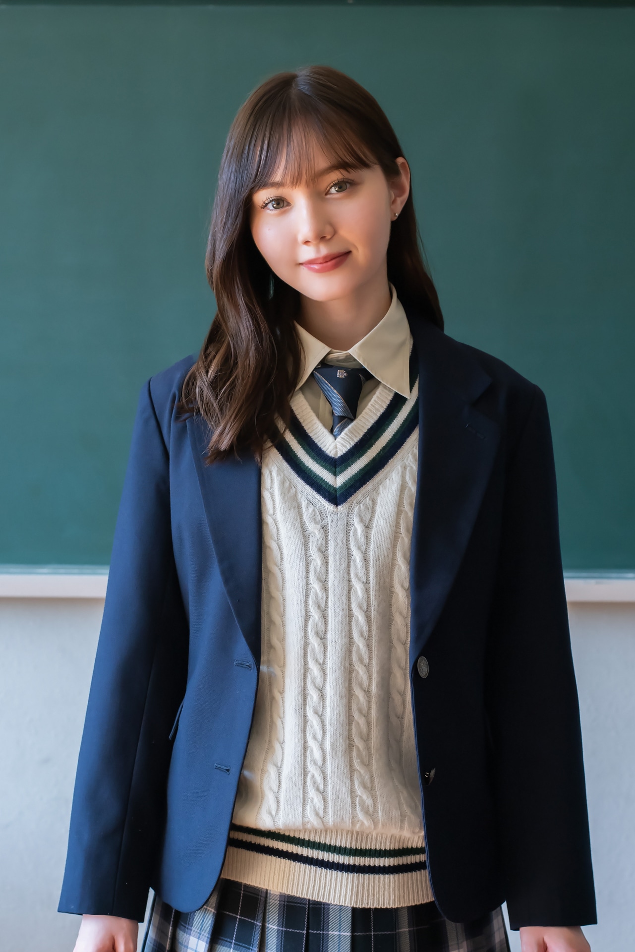 志麻役のマーシュ彩。